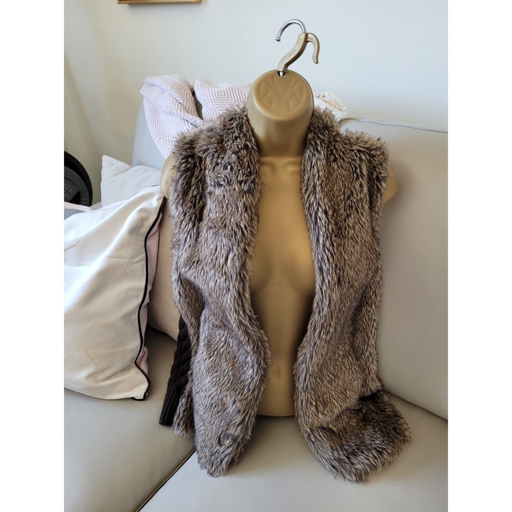 Faux Fur | Sleeveless Vest | Pockets | Womens Small